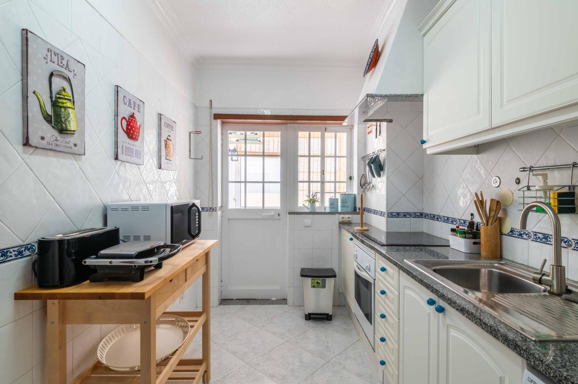 Armação de Pêra Flat With Ac, Wifi, Netflix, Balcony - 3 Min From The Beach 아파트 외부 사진