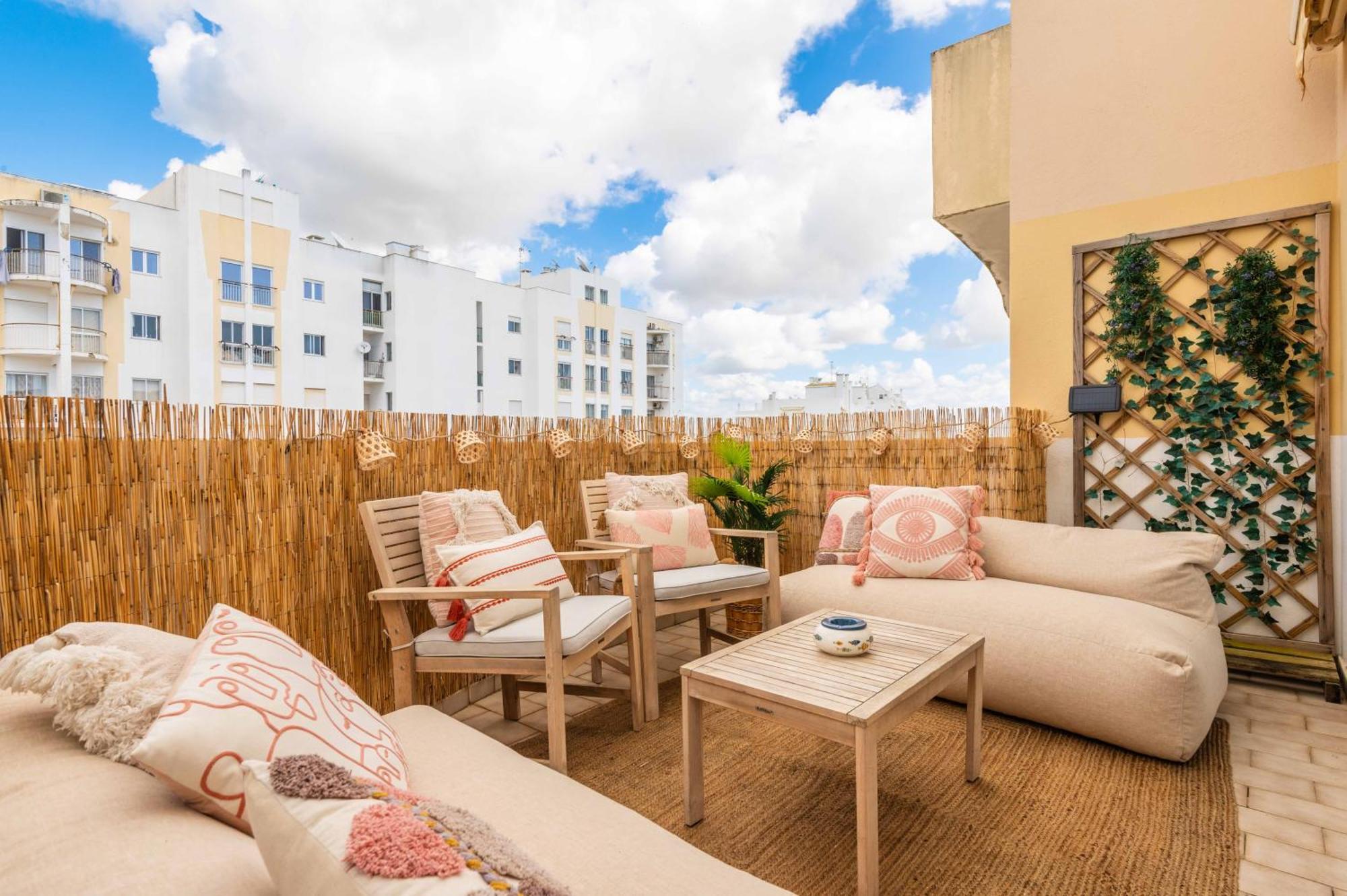 Armação de Pêra Flat With Ac, Wifi, Netflix, Balcony - 3 Min From The Beach 아파트 외부 사진